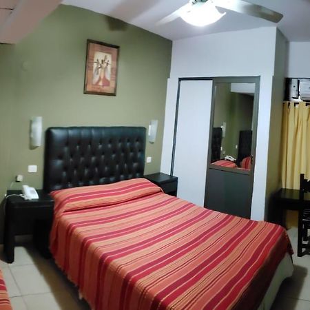 Hotel Bristol 巴拉那 外观 照片
